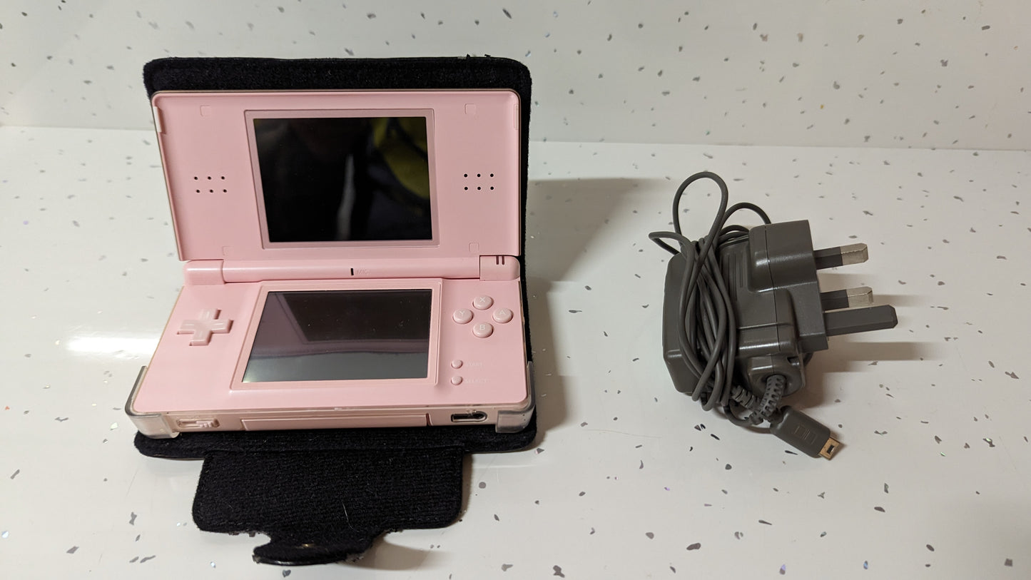 Nintendo DS lite in pink