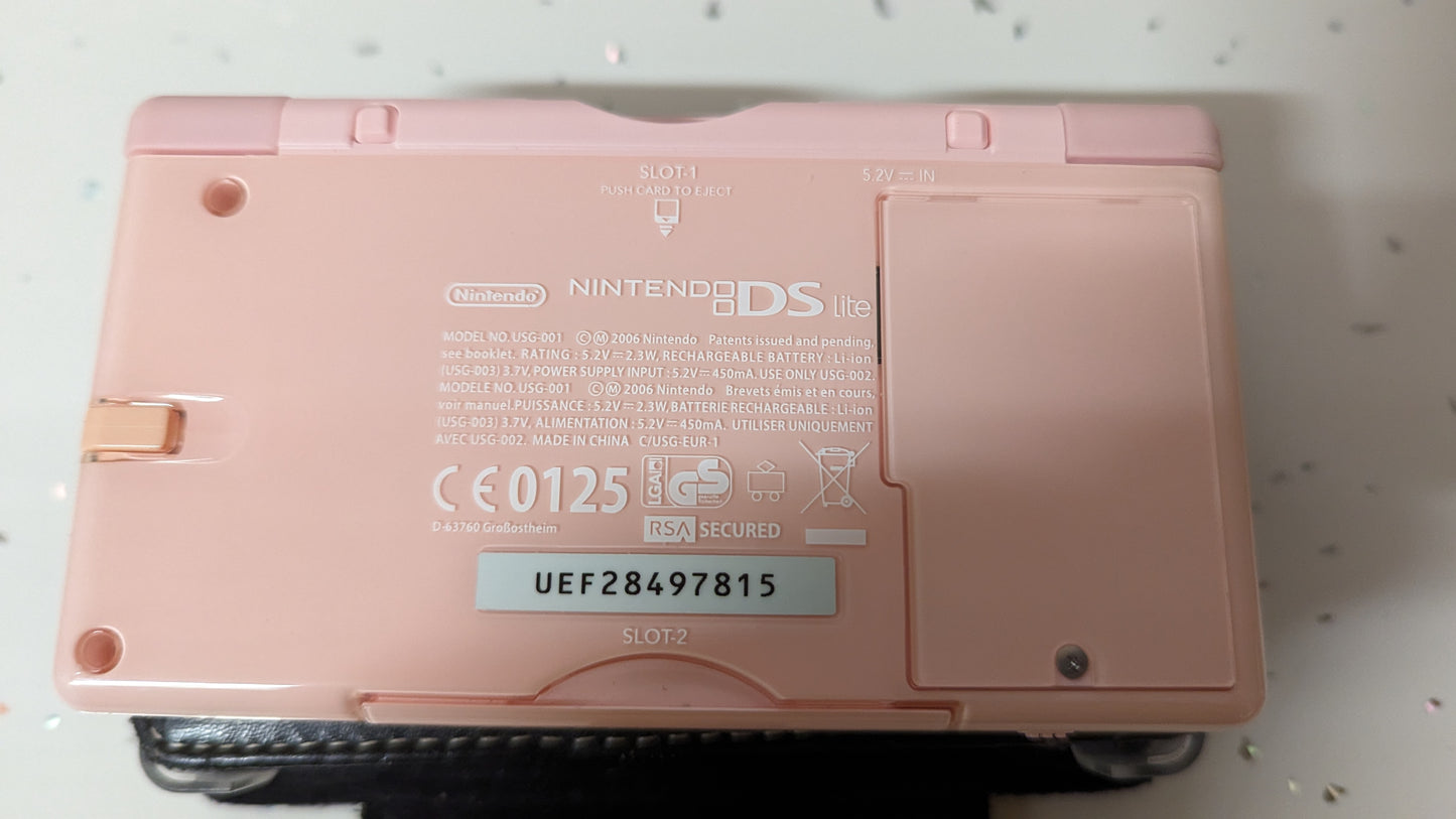 Nintendo DS lite in pink
