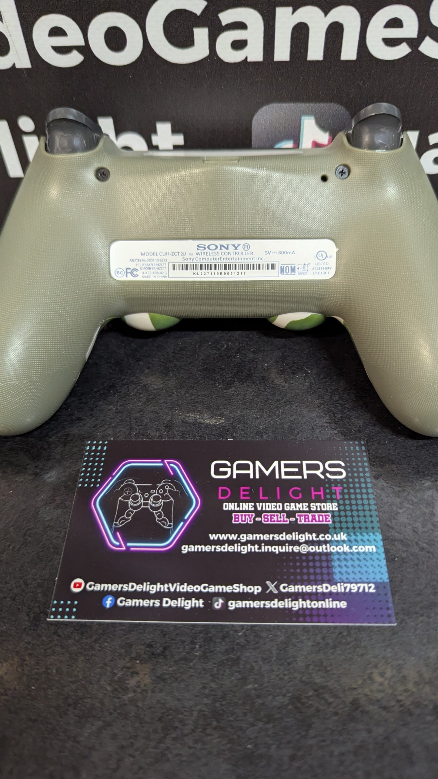 Official PlayStation 4 controller camo