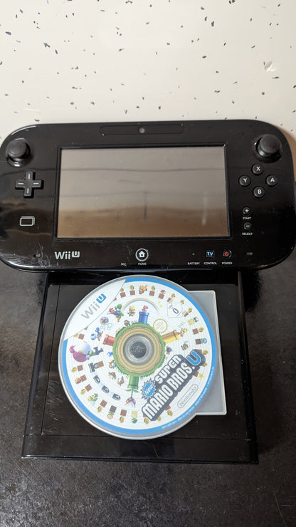 Nintendo Wii u 32gb in black with gamepad